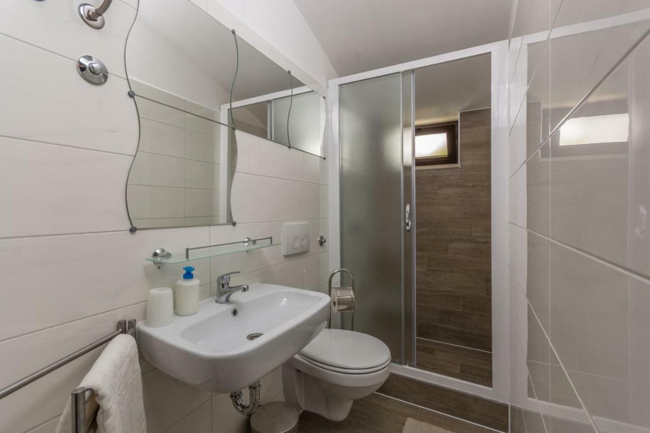 Apartments Radmila Пореч Екстериор снимка